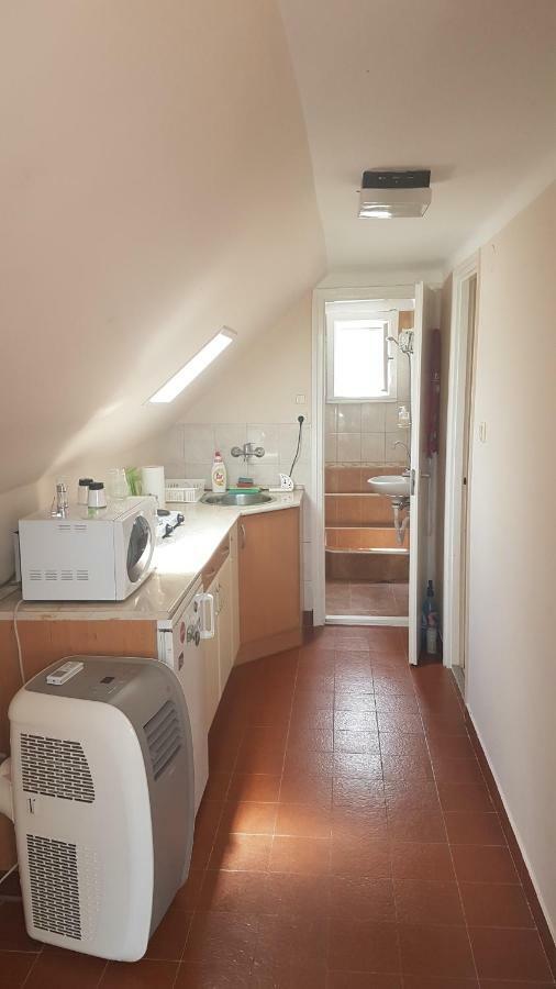Csalad-Barat Apartman Balatonlelle Eksteriør bilde